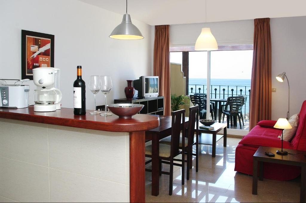 Apartamentos Euromar Playa Torrox Ruang foto